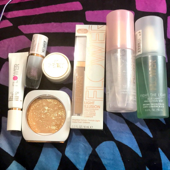 ✨🆕BNIP!Flower By Drew Barrymore Makeup & Skincare Set✨ - Picture 1 of 16